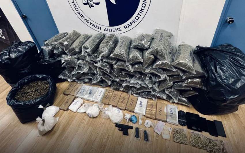 Στα «δίχτυα» της ΕΛ.ΑΣ. κύκλωμα ναρκωτικών – Κατασχέθηκαν 17 κιλά κοκαΐνης και 122 κιλά κάνναβης