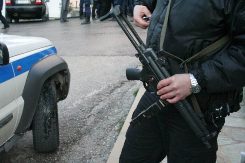 Συνελήφθη ένα (1) άτομο για ναρκωτικά Και ένα (1) άτομο για παράβαση της νομοθεσίας για τα όπλα