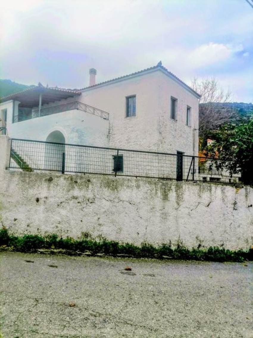 ΤΟ ΙΣΤΟΡΙΚΌ ΣΠΊΤΙ "ΚΑΖΑΡΜΑ" ΤΗΣ ΚΡΕΜΑΣΤΗΣ, ΔΉΜΟΥ ΕΥΡΩΤΑ