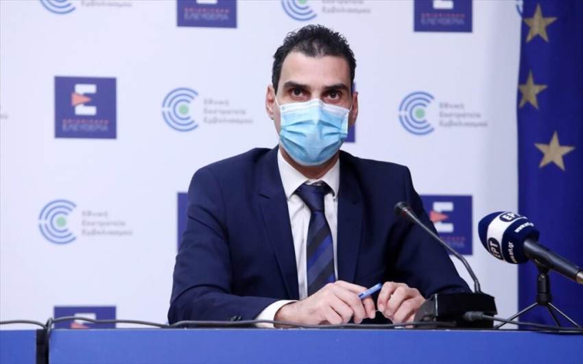 Θεμιστοκλέους: Τα επικαιροποιημένα εμβόλια προστατεύουν και από την μόλυνση με κορωνοϊό