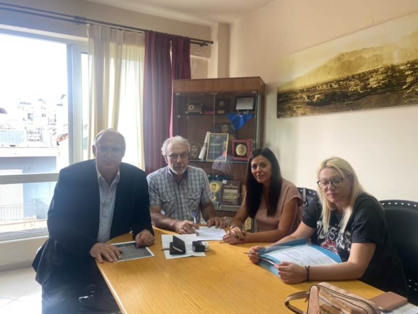 Ο Δήμος Σπάρτης υπέγραψε σύμβαση συνεργασίας με το τοπικό Κέντρο Διαχείρισης Ανακυκλώσιμων Yλικών (ΚΔΑΥ)