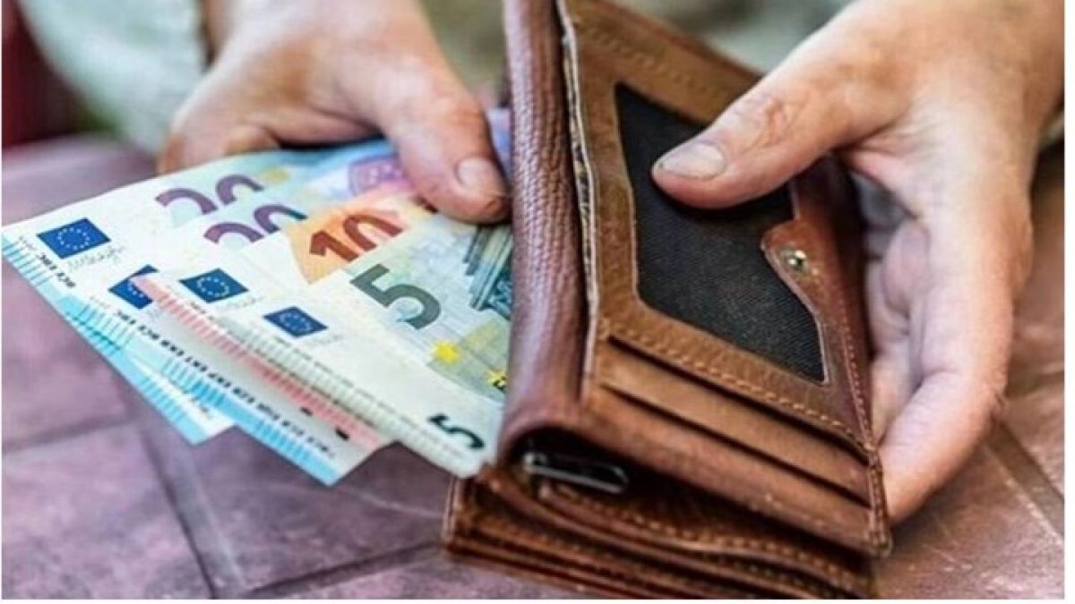 Συντάξεις: Για ποιους έρχονται από φέτος μόνιμες αυξήσεις - Παραδείγματα