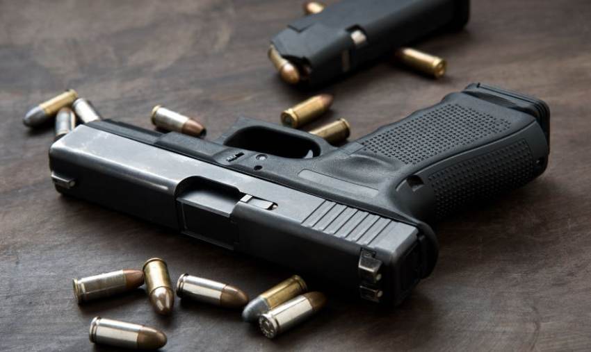 Συνελήφθη ένα (1) άτομα για παράβαση της νομοθεσίας για τα όπλα.