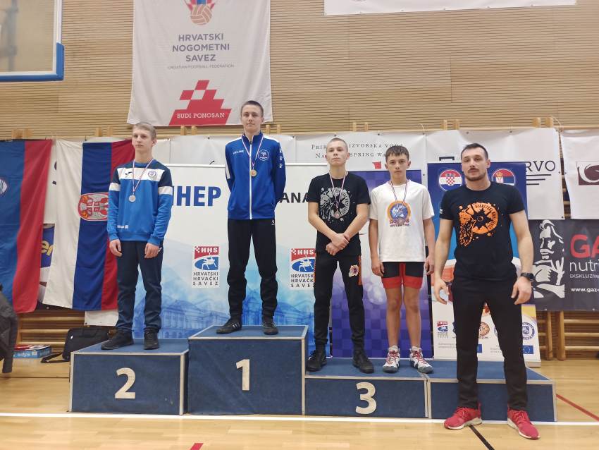 Τίμησαν την Ελλάδα οι αθλητές πάλης του " ΛΕΩΝΙΔΑ " Σπάρτης