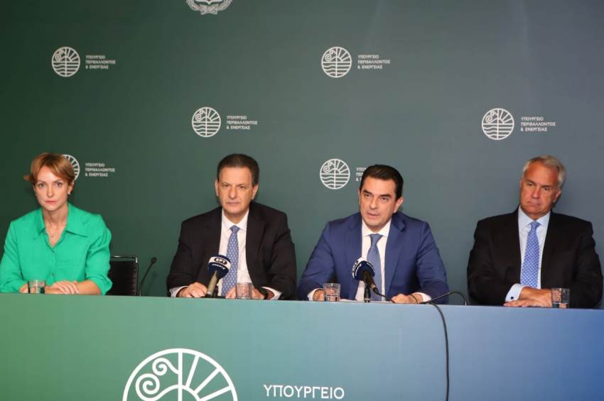 Το σχέδιο εξοικονόμησης ενέργειας στο Δημόσιο