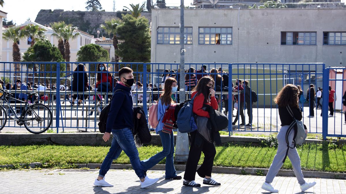 Ηλεκτρονικών αιτήσεων εγγραφής, ανανέωσης εγγραφής &amp; μετεγγραφής ΣΕ ΓΕ.Λ. – ΕΠΑ.Λ. – Π.ΕΠΑ.Λ.  