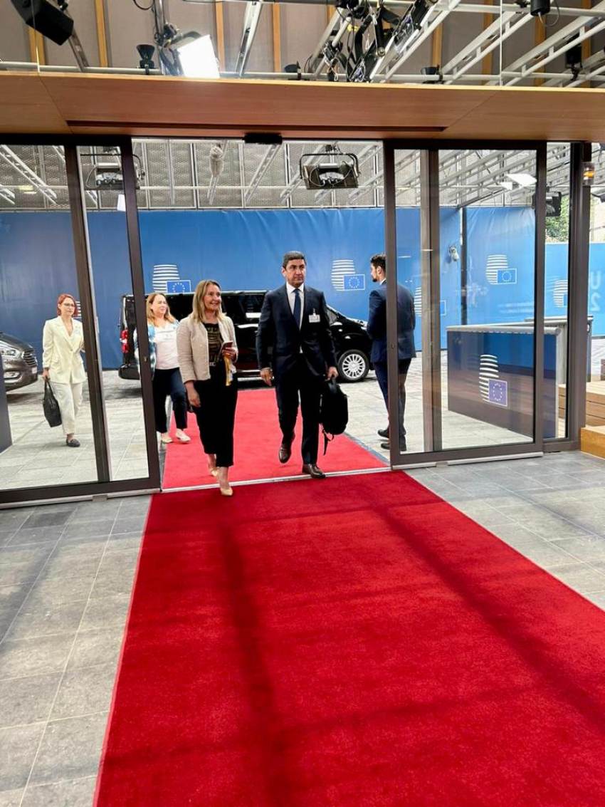 Η ΕΕ πρέπει να επιδείξει γρήγορα αντανακλαστικά για να βελτιώσει με τις πολιτικές της, τις ζωές των αγροτών και των πολιτών»