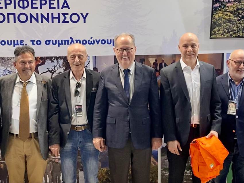 Ο περιφερειάρχης Π. Νίκας στο περίπτερο της Περιφέρειας Πελοποννήσου στην Εκθεση “Κυνηγεσία 2023” στην Παιανία