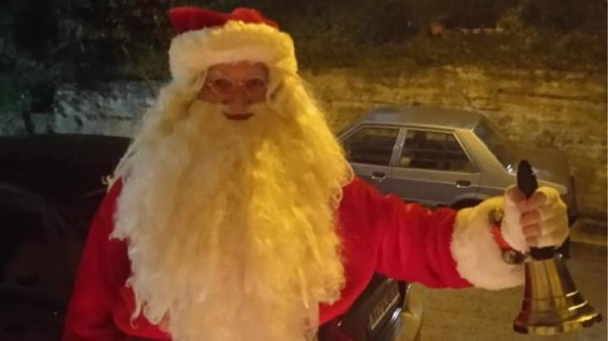Λαμία: Θλίψη από τον θάνατο του «Άη Βασίλη» της πόλης - Πέθανε την ώρα που μοίραζε δώρα (Photos)