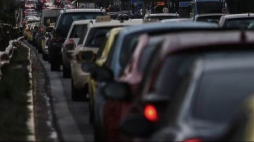 Καμπανάκι Κομισιόν προς Ελλάδα για τη φορολογία των αυτοκινήτων