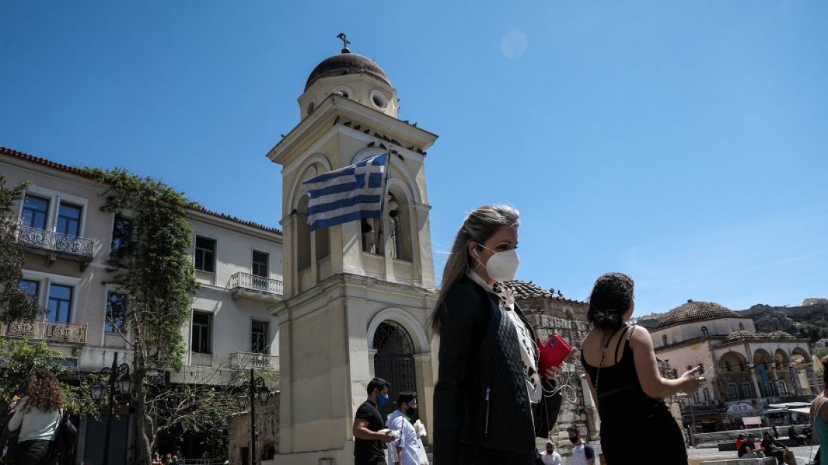 Καιρός: Συννεφιά και τοπικές λασποβροχές - Πρόβλεψη για θερμοκρασία ρεκόρ το Πάσχα