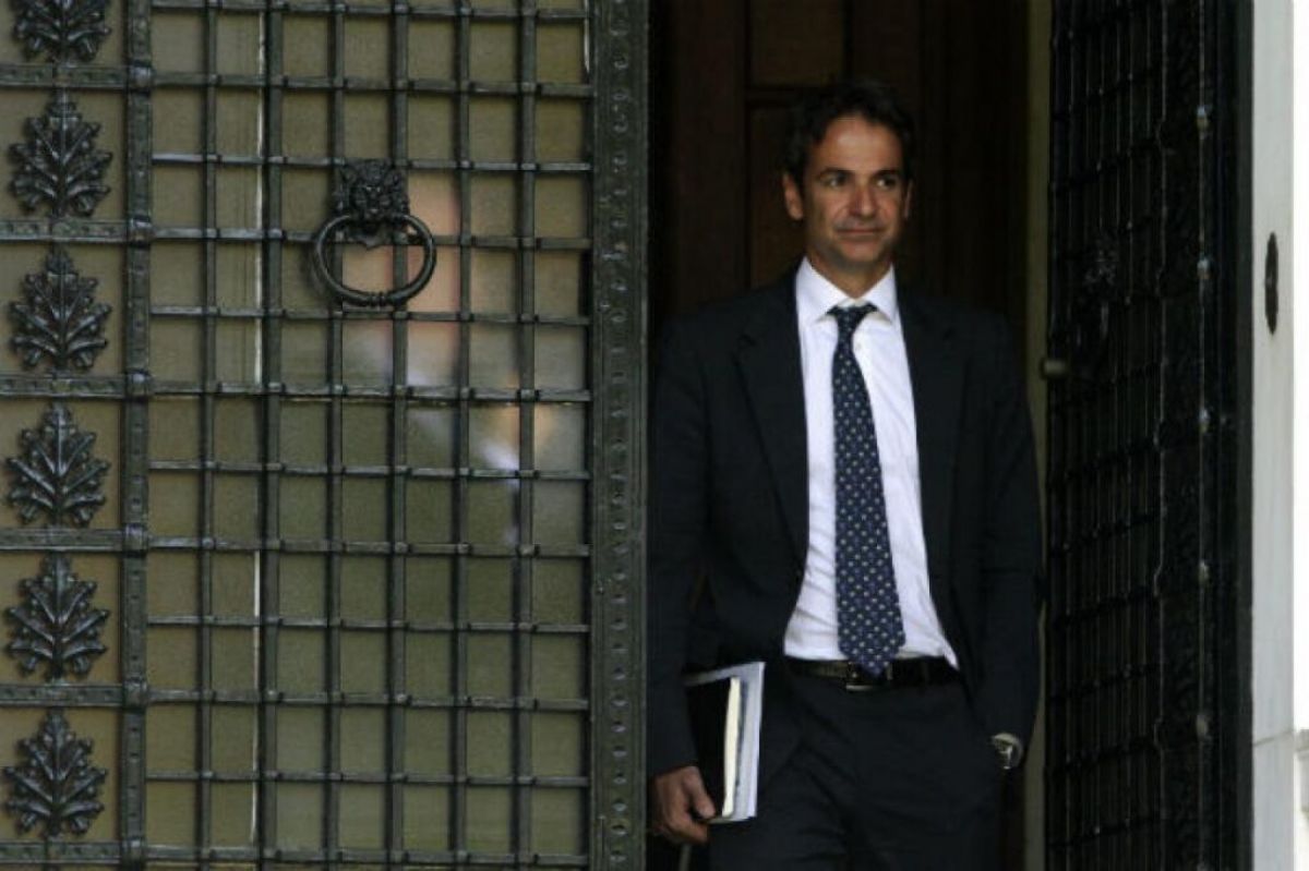 Τα εμβόλια «καίνε» τις εκλογές του Μαΐου – «Τελευταία ευκαιρία», αναζητά ο  Μητσοτάκης