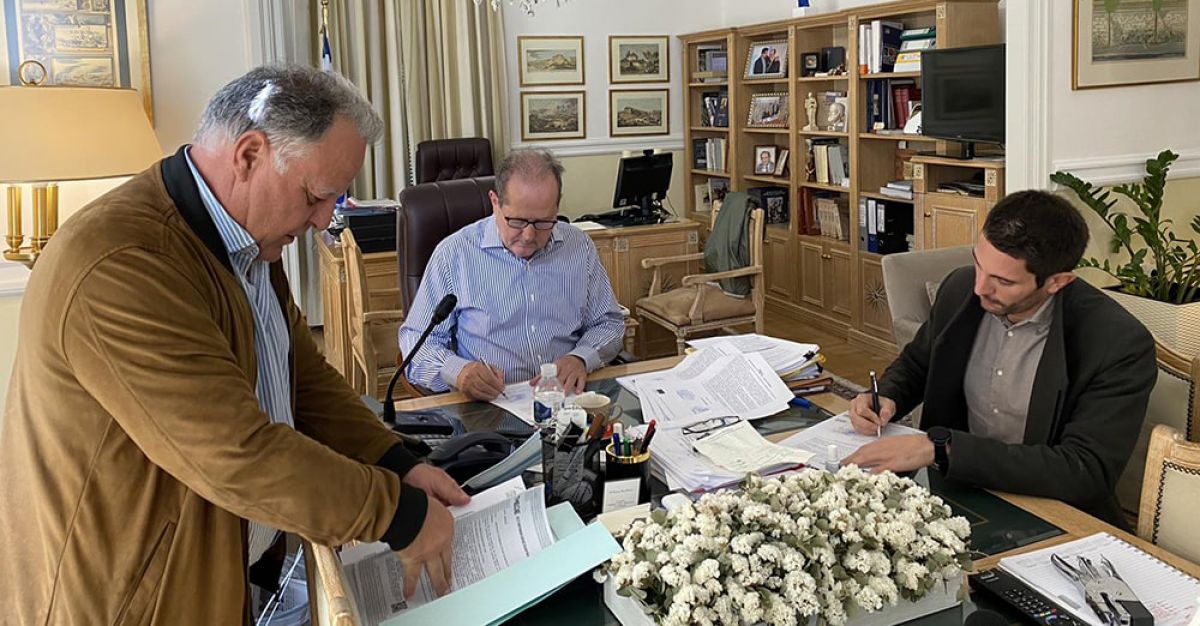 Υπογράφηκε από τον περιφερειάρχη Πελοποννήσου Π. Νίκα σύμβαση 1,6 εκ. ευρώ για την σταθεροποίηση των πρανών του κάστρου της Μονεμβασίας