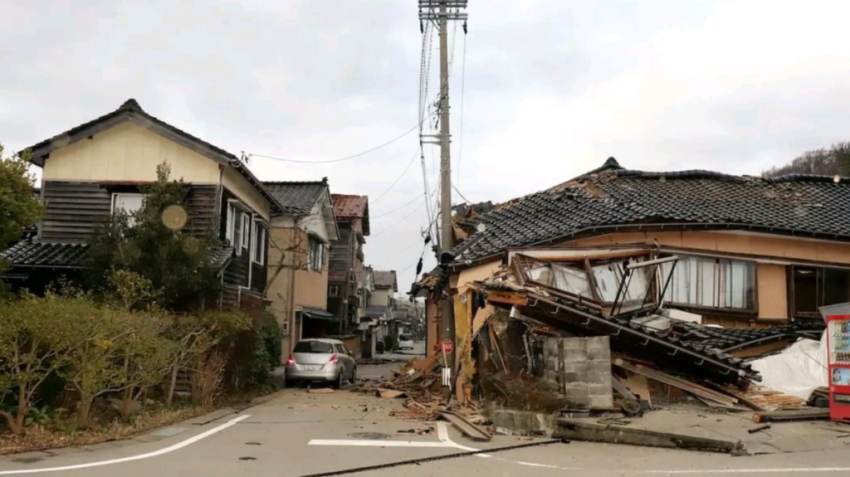 Σεισμός στην Ιαπωνία: Τουλάχιστον 30 νεκροί -Αίρεται η προειδοποίηση για τσουνάμι