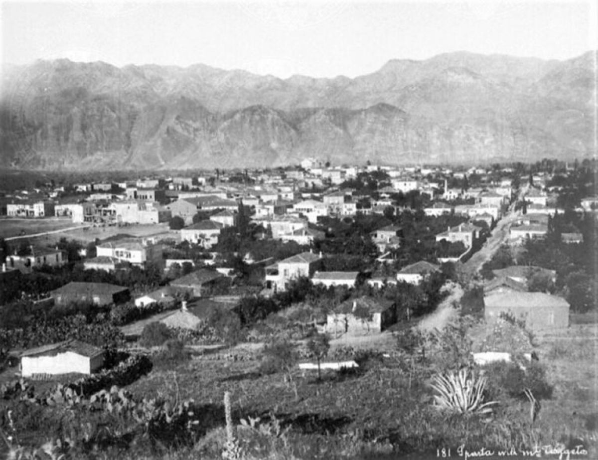 Γράφει ο Γιάννης Μητράκος : Η ΖΩΗ ΣΤΗ ΣΠΑΡΤΗ - 1882-1884