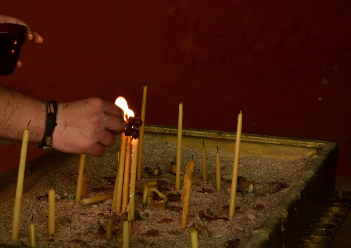 Η κατάνυξη της Μ. Εβδομάδας αγγίζει και όσους δεν πιστεύουν