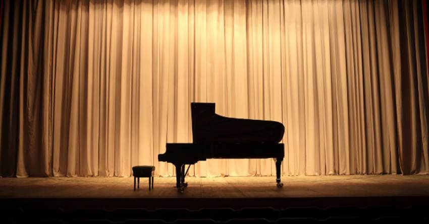 «Η τζαζ στον κινηματογράφο» με τον Κώστα Γιαξόγλου στο πιάνο