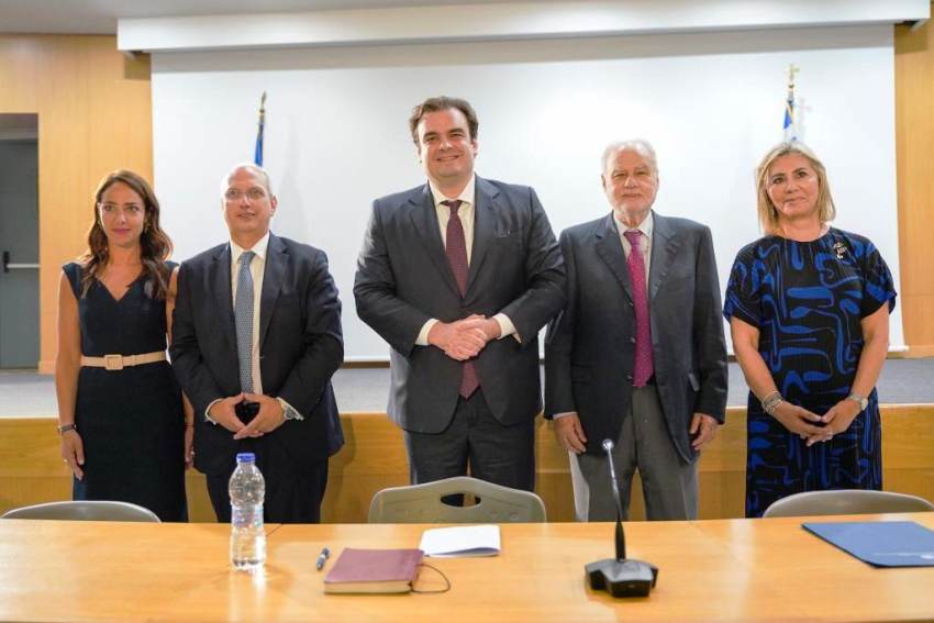 Τελετή παράδοσης – παραλαβής στο Υπουργείο Παιδείας, Θρησκευμάτων και  Αθλητισμού