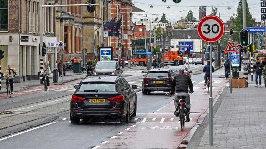 Και το Άμστερνταμ αποκτά όριο ταχύτητας 30 χλμ./ώρα
