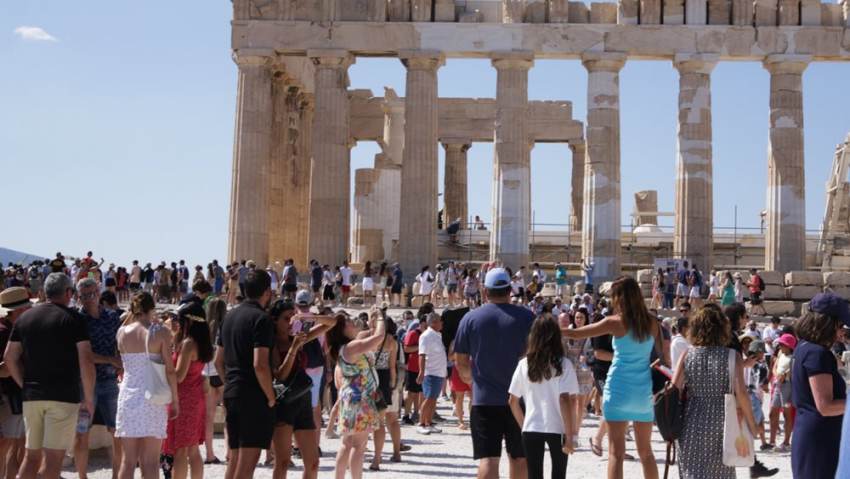 Τουρισμός: Εκτιμήσεις ότι τα έσοδα θα ξεπεράσουν το ρεκόρ του 2019