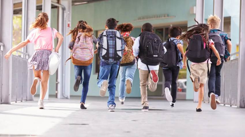 Σχολεία: Χωρίς μάσκες αλλά με έξι αλλαγές ξεκινά η λειτουργία η νέα σχολική χρονιά