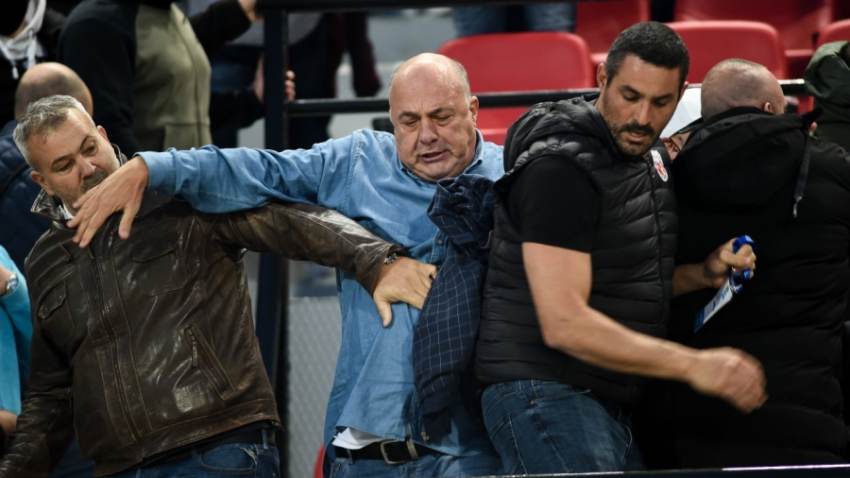 Φυλάκιση ενός χρόνου για απειλές σε δημοσιογράφους – Ακούει ο Μπέος;