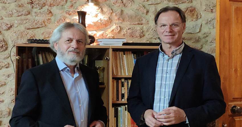 Παρουσιάστηκε το βιβλίο του Νίκου Κουφού «ΕΛΙΑ ΚΑΙ ΛΑΔΙ» στον Ασωπό Λακωνίας