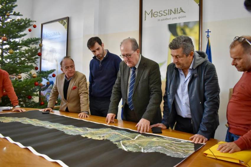 Σύσκεψη υπό τον περιφερειάρχη Πελοποννήσου Π. Νίκα στην Π.Ε. Μεσσηνίας για την πορεία της μελέτης βελτίωσης του δρόμου της Μάνης
