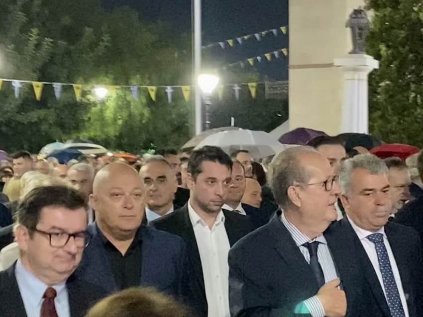 Στον Εσπερινό για τον πολιούχο του Αργους Αγιο Πέτρο παρέστη χθες Τρίτη ο περιφερειάρχης Πελοποννήσου Π. Νίκας