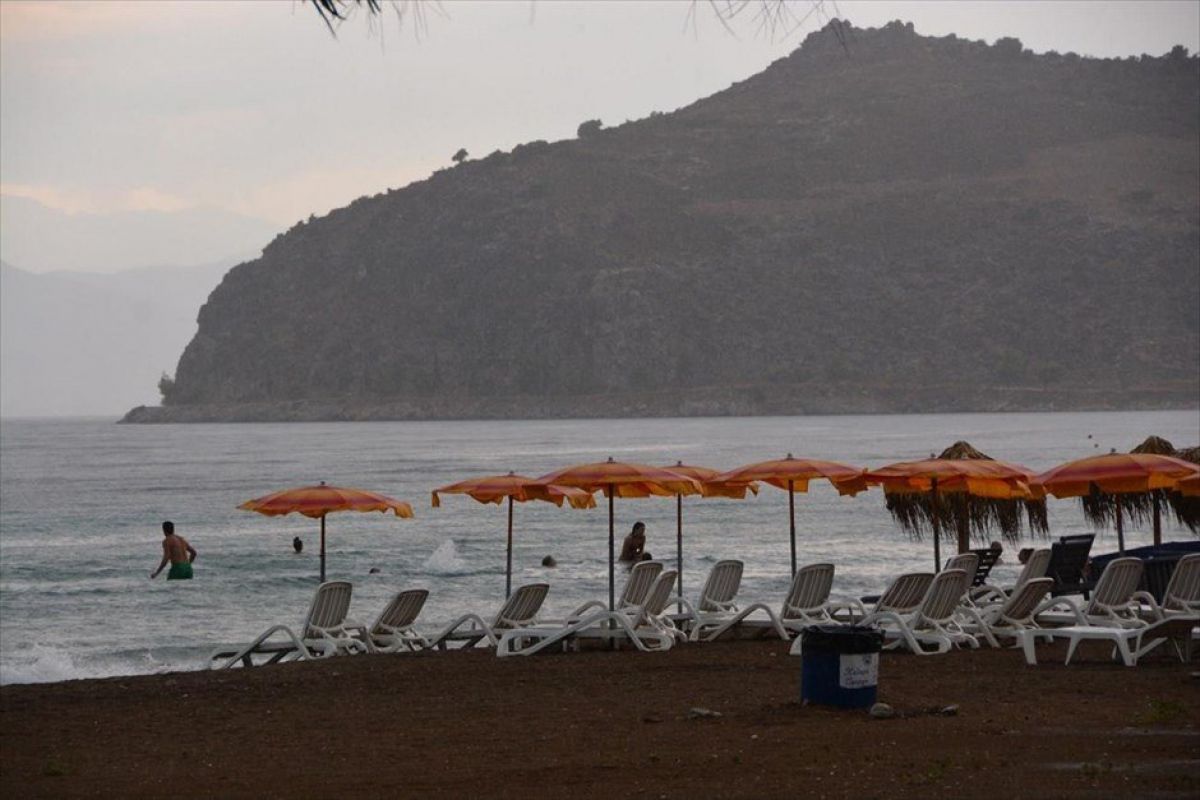 Καιρός: Βροχές στη μισή χώρα σήμερα – Η αναλυτική πρόγνωση