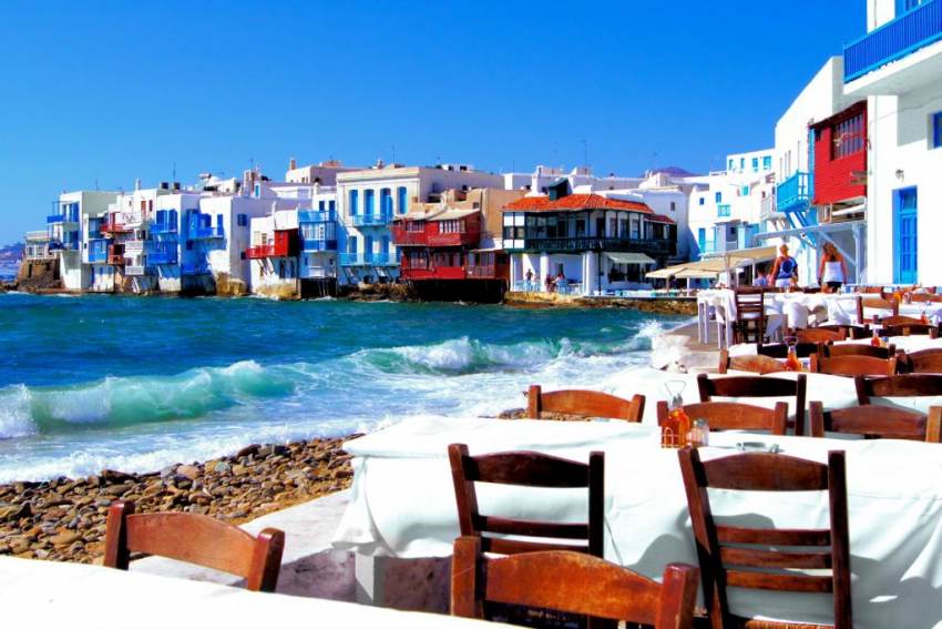 Έκτακτη αποστολή φαρμάκων σε νησιά λόγω της έξαρσης κρουσμάτων