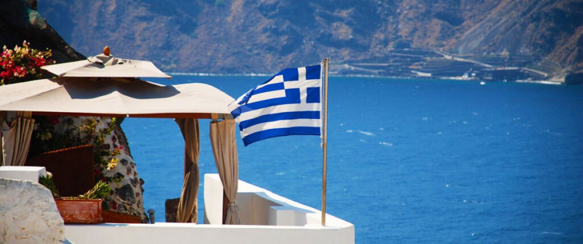 Sun: Εκτός βρετανικής «πράσινης λίστας» τα ελληνικά νησιά