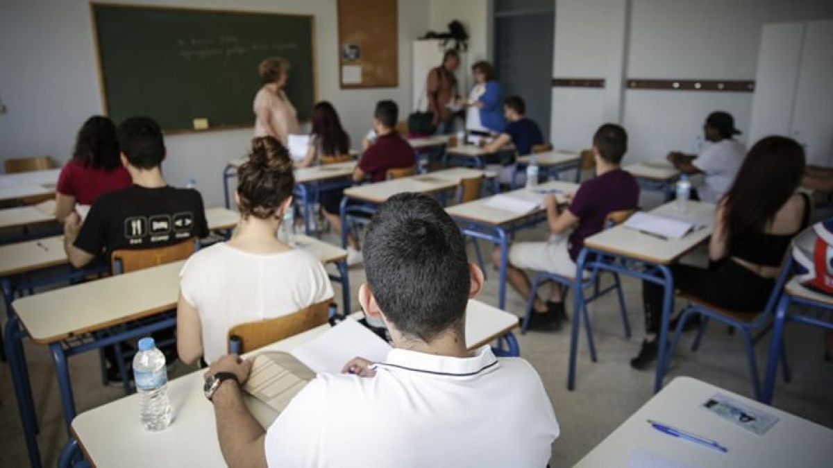 Πανελλήνιες 2021: Οι υποψήφιοι των ΕΠΑΛ εξετάζονται σε Ηλεκτροτεχνία, Αρχιτεκτονικό Σχέδιο και Ναυτικό Δίκαιο