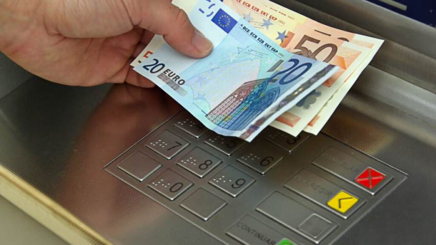 Υπ. Εργασίας: Πληρώνονται επιδόματα ανεργίας, εφάπαξ, παροχές, μισθοί κοινωφελούς (ημερομηνίες)
