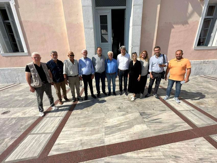 «Αλωνίζει ο Τατούλης τη Λακωνία: Το μήνυμα της νίκης έρχεται από το Γύθειο και την Αρεόπολη»