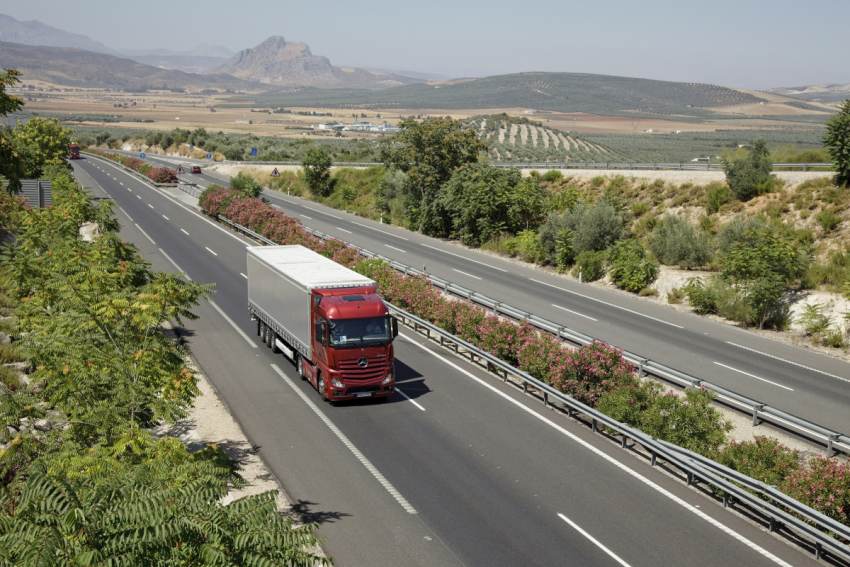 Τέλος η αφαίρεση πινακίδων στα επαγγελματικά οχήματα!