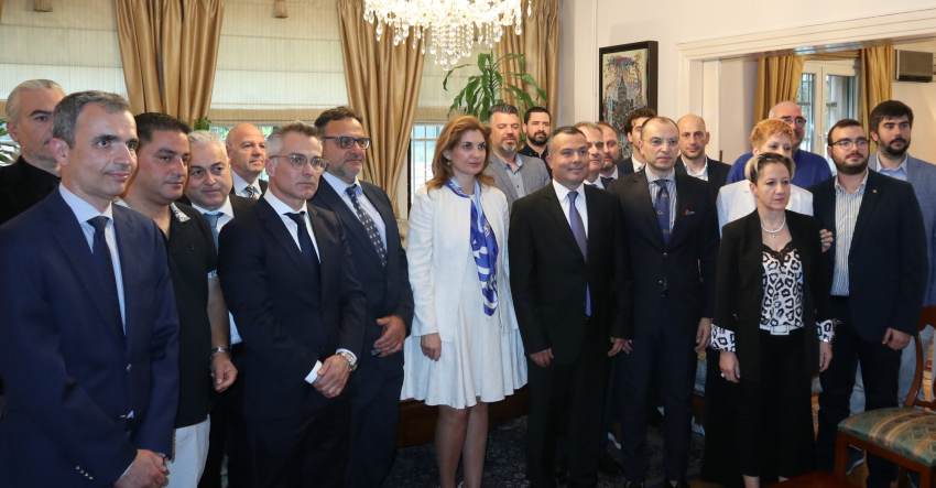 Οι εξαγωγείς βάμβακος για στους σεισμοπλήκτους