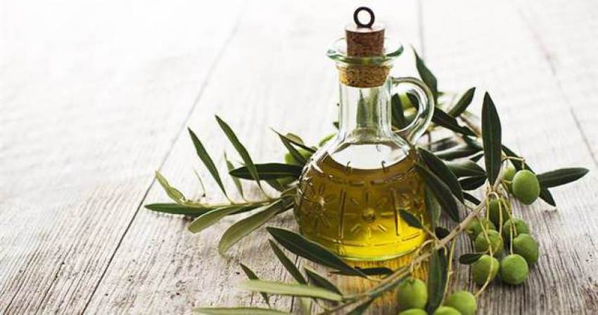 Τιμή 4,90 ευρώ το κιλό για το πρώτο αγουρέλαιο στους Αγίους Αποστόλους