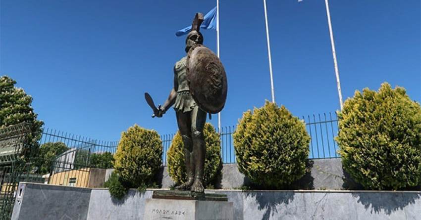 Τη συντήρηση και αποκατάσταση του ανδριάντα του Βασιλιά Λεωνίδα ψήφισε το ΔΣ του ΝΠΠ και Περιβάλλοντος