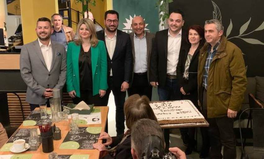 Κλιμάκιο αποτελούμενο από τους υποψήφιους βουλευτές , μέλη της Νομαρχιακής Επιτροπής και στελέχη μας θα επισκεφτούν τις πόλεις και τα χωριά του νομού το προσεχές διάστημα ώστε να επικοινωνήσουν σε όλους τους Λάκωνες το σοσιαλδημοκρατικό πρόγραμμα του