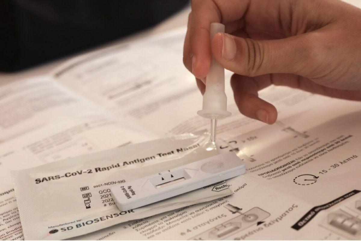 Υποχρεωτικά τα self test για όλους αλλά χωρίς το αποτέλεσμα τη Δευτέρα στη δουλειά23