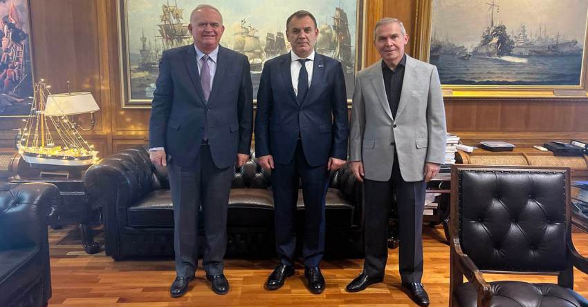 Λαμπρόπουλος – Δαβάκης στον Παναγιωτόπουλο για τα Κέντρα Εκπαίδευσης Νεοσυλλέκτων.