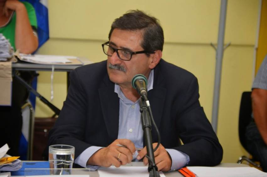Καταγγελίες: “Ο Πελετίδης έστειλε οφειλές πολιτών στη ΔΟΥ”