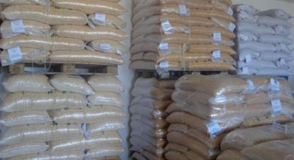 Διανομή ζωοτροφών στους κτηνοτρόφους πυρόπληκτων περιοχών