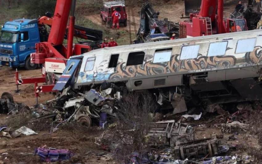 Τέμπη: Βρέθηκε το «μαύρο κουτί» του Intercity - Πληροφορίες για βιολογικό υλικό