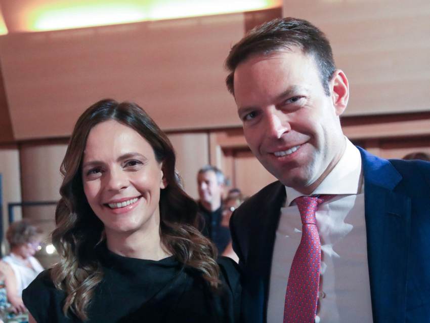 Δεν είναι εύκολο να ξεμπερδέψουν με την Αριστερά Ηχηρό το μήνυμα της μαζικής συμμετοχής