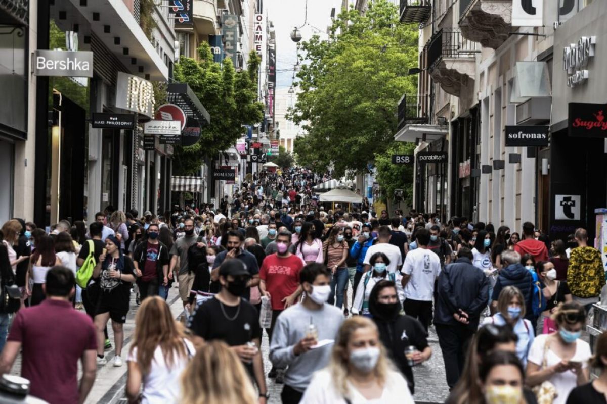 Δημοσκόπηση: Τι λέει ο κόσμος για τις απαγορεύσεις σε ανεμβολίαστους (πίνακας)