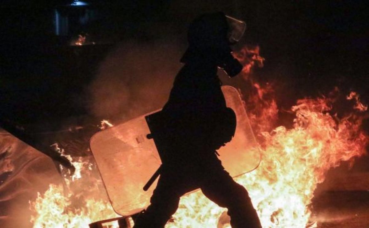 Ανθρωποκυνηγητό και ξυλοδαρμοί στα στενά της Νέας Σμύρνης μετά τα επεισόδια