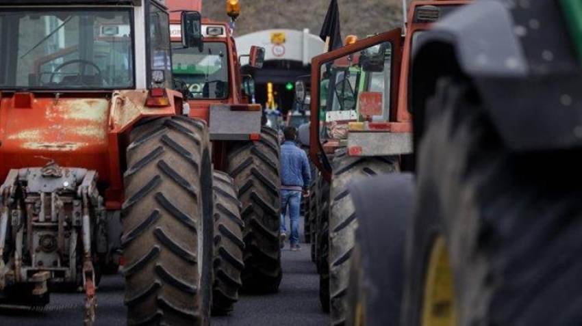 Κινητοποιήσεις ξεκινούν οι αγρότες: Την Τρίτη τα πρώτα μπλόκα στη Βόρεια Ελλάδα