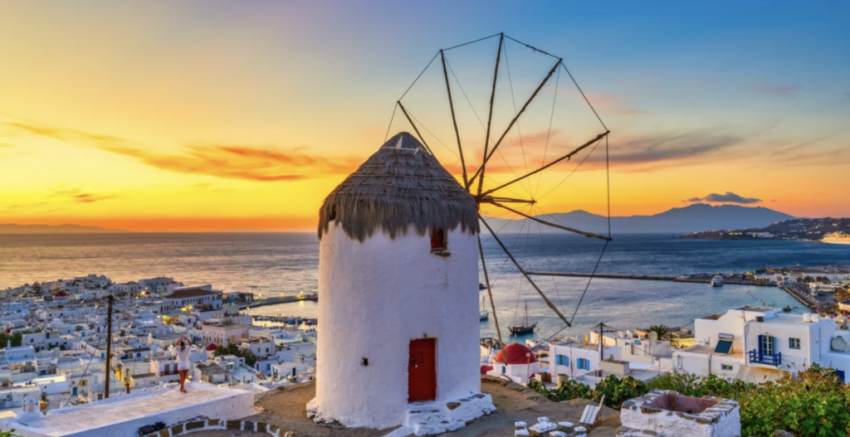 Αποκαλυπτικός Guardian: «Κράτος εν κράτει η Μύκονος στην Ελλάδα»